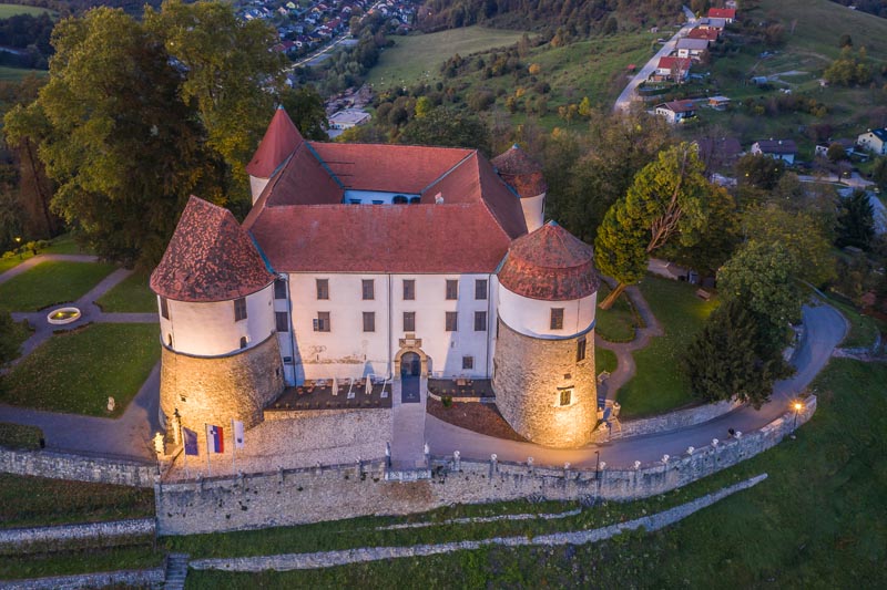 dvorci-posavja-lifestyle-slovenija-mokrice-sevnica-rajhenburg-kostanjevac-na-krki-posavski-muzej-brežice
